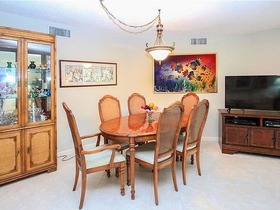 5th image of 6061 SE Martinique Dr APT 103