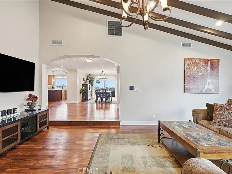 5348 Doris Way — Photo 17