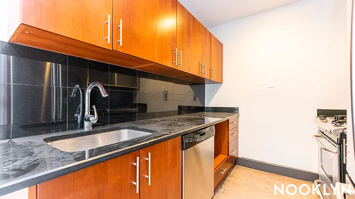 Rented by Nooklyn NYC LLC | media 21