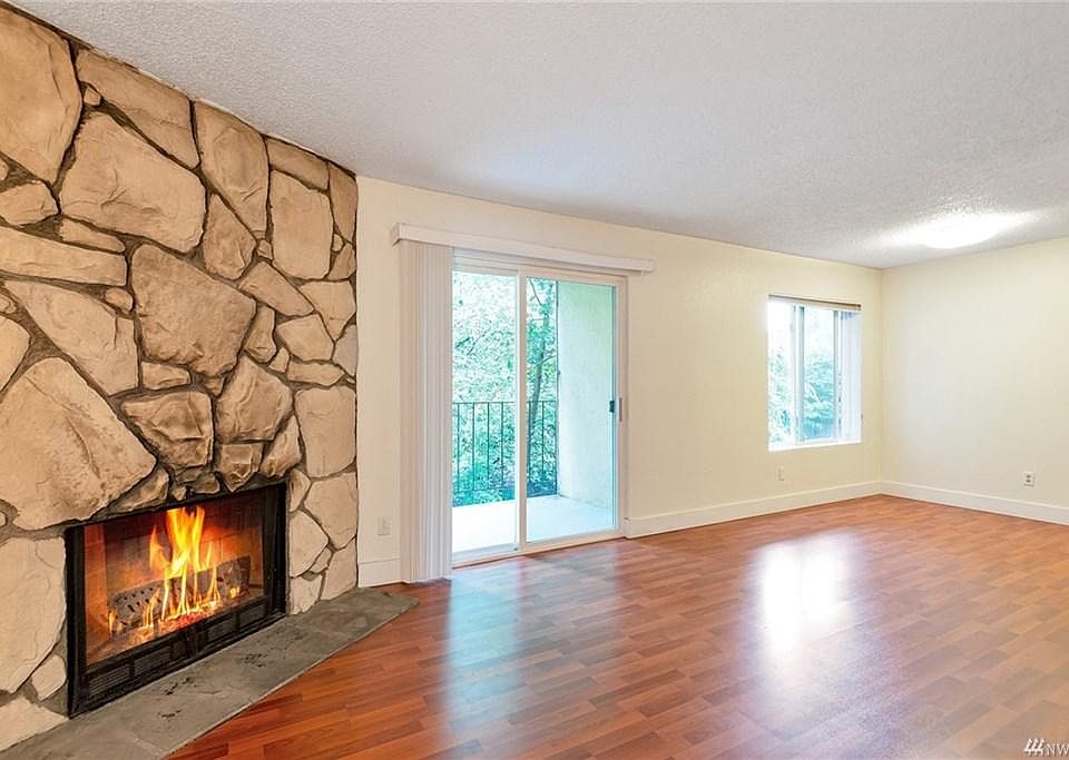 1st image of 14012 Juanita Dr NE APT B3
