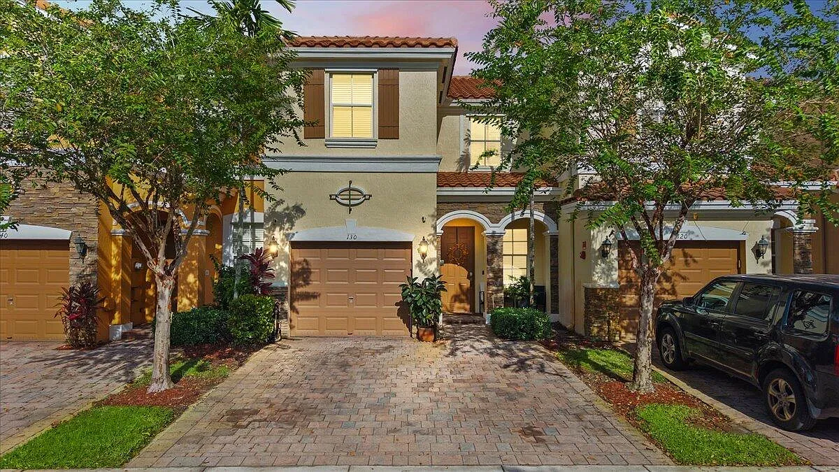 3 bed, 2.5 bath, 1872 sqft, $3,500 — Photo 1