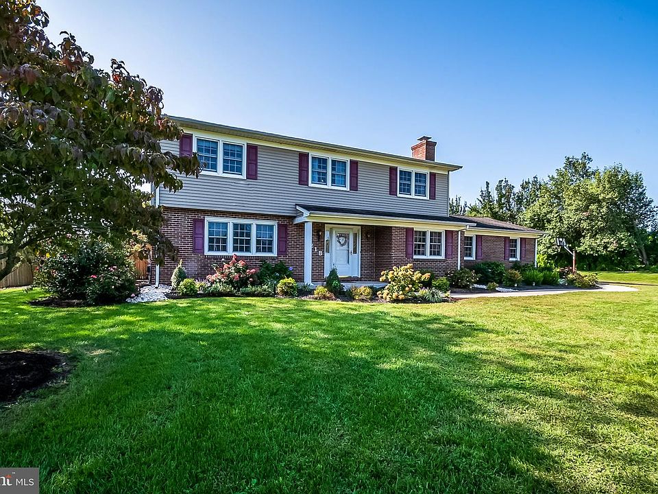 1st image of 218 Sugar Pine Dr