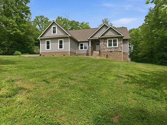 5th image of 1091 Garton Rd
