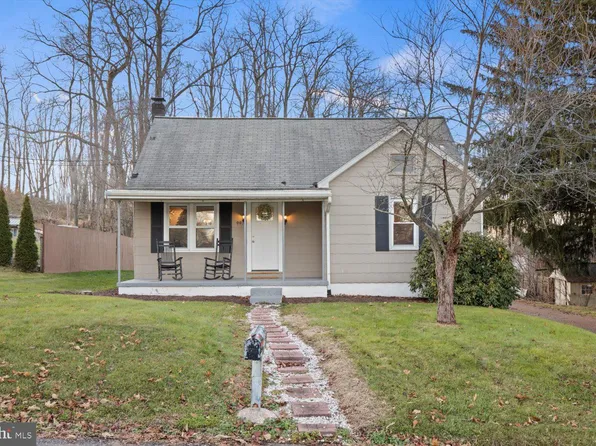 99 Saint Johns Rd, Birdsboro, PA 19508