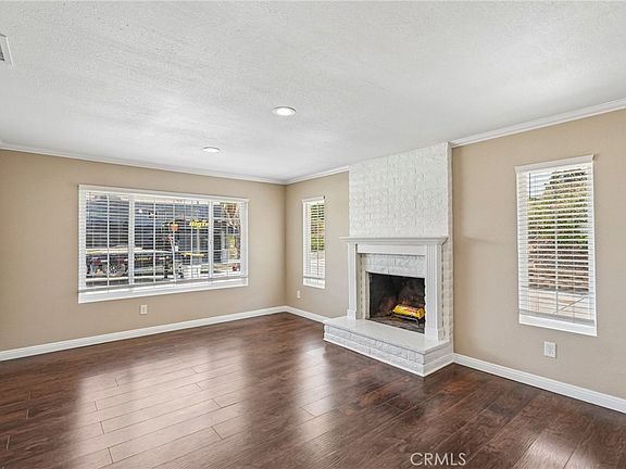 3rd image of 14342 Laurel Dr