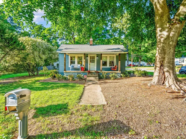 607 E Brown St, Mebane, NC 27302