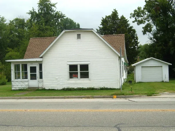 285 W Broad St, Lyons, IN 47443