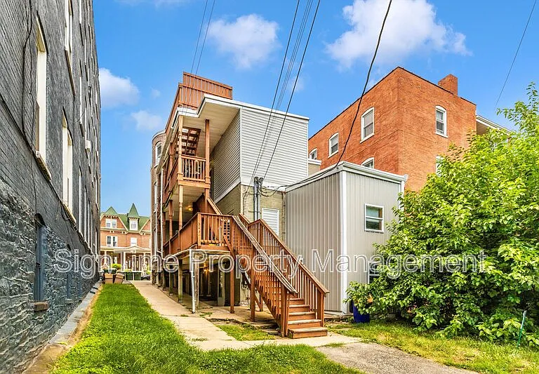306 N Potomac St — Photo 15