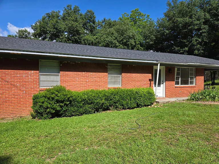 21 Jackson Dr — Photo 1