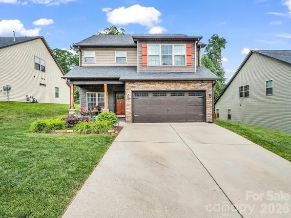 8 Mallard Run Dr, Arden, NC 28704