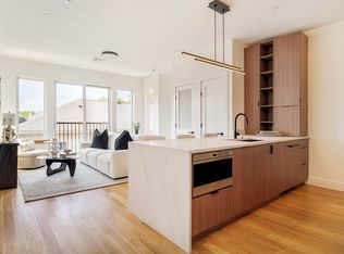 58 Kent St #403, Brookline, MA 02445