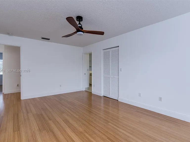 1540 N Trafalgar Cir — Photo 21