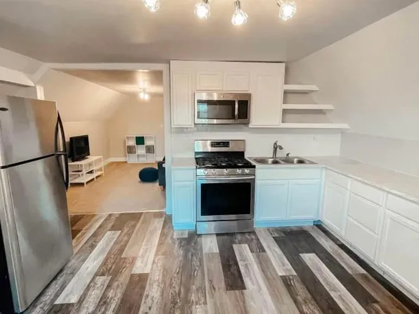 1371 Beach Ave APT 3, Lakewood, OH 44107