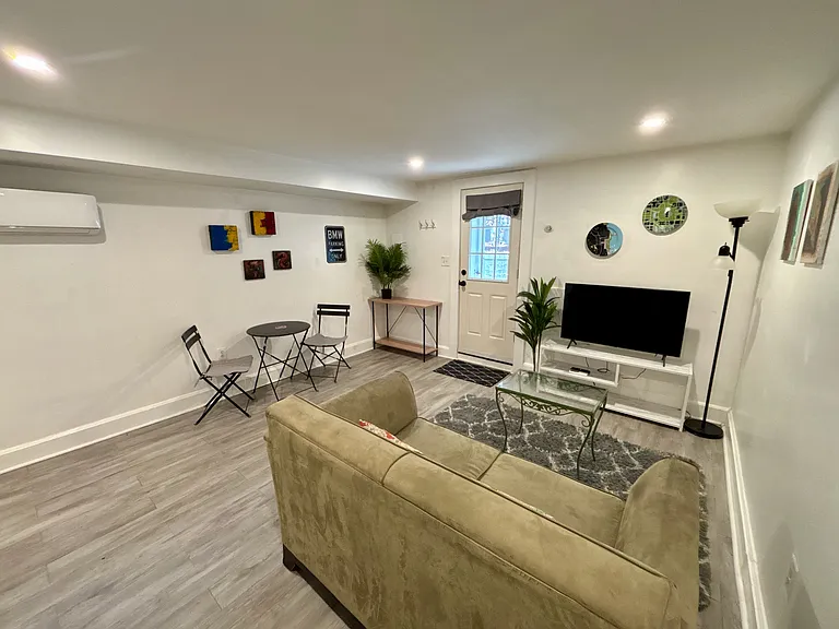 1027 Euclid St NW #BASEMENT — Photo 4