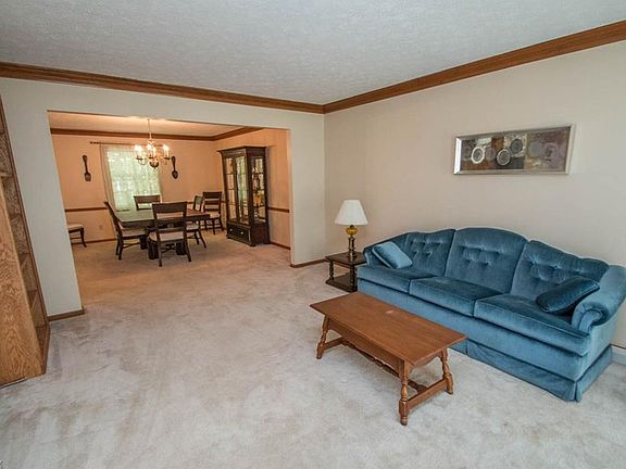 3rd image of 12872 Kingston Way