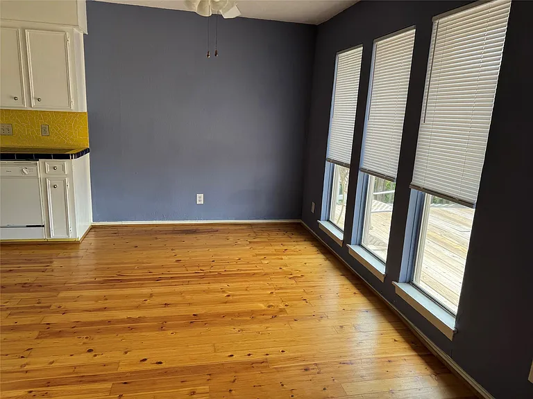 638A Warsaw St — Photo 12