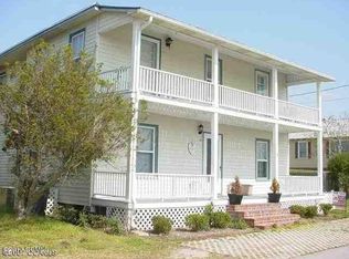 218 S Elm St #A, Swansboro, NC 28584