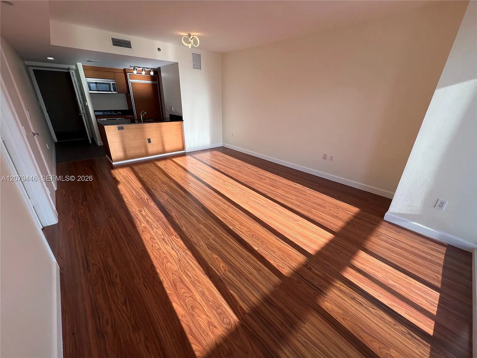 50 Biscayne Blvd — Photo 4