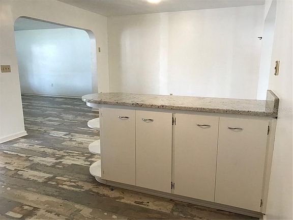 3rd image of 145 Beverly Dr