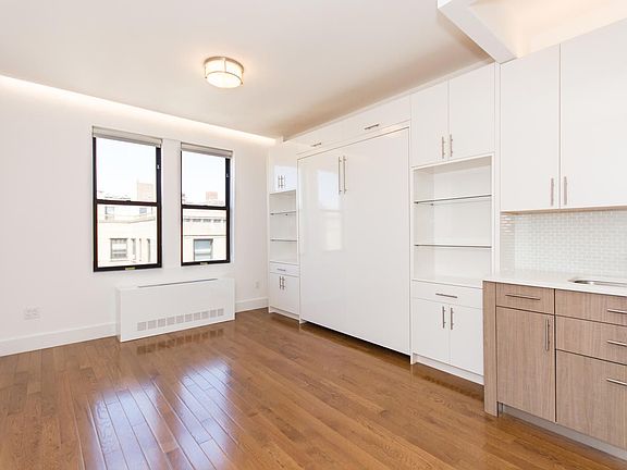2nd image of 212 W 91st St APT 521