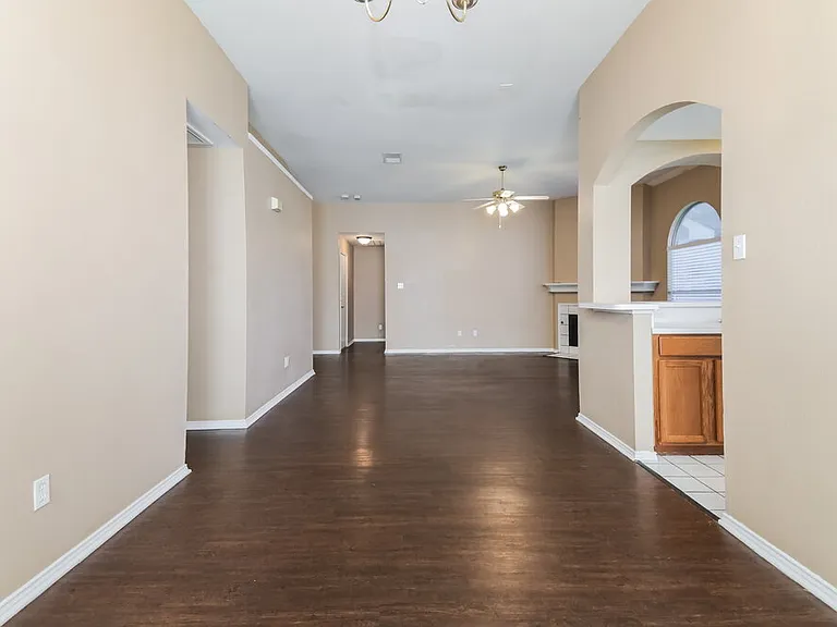 1626 Redwood Dr — Photo 6