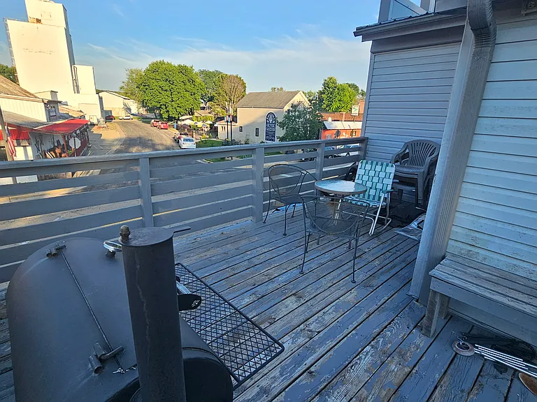 1010 Mills St — Photo 7