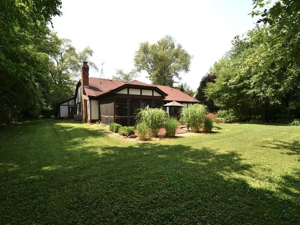2nd image of 1821 Orchard Rd