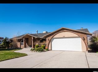 2747 E Willow Wick Dr, Sandy, UT 84093
