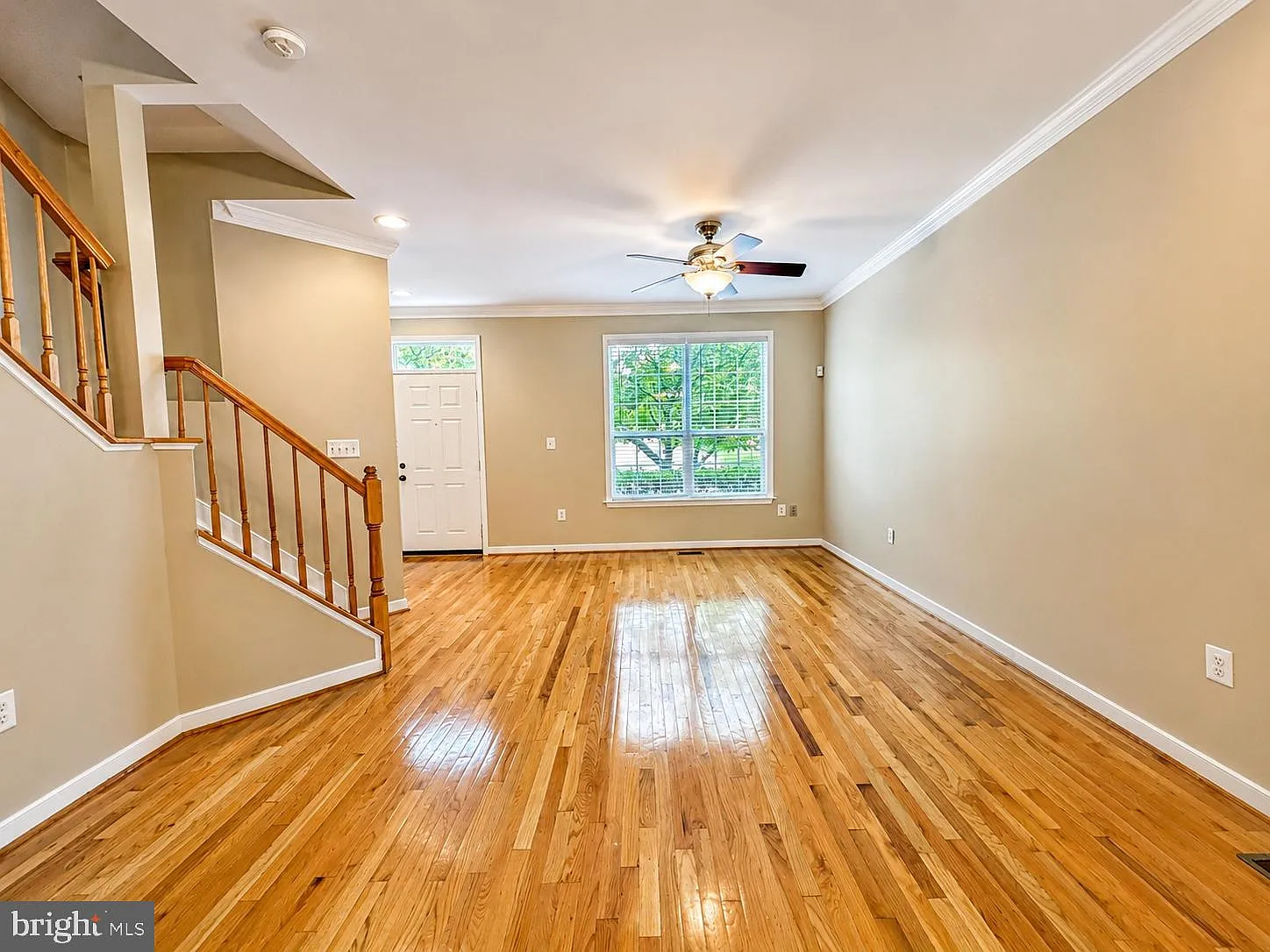 3 bed, 3.5 bath, 1947 sqft, $2,800 — Photo 3