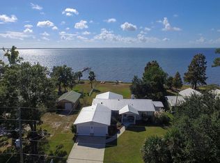 2722 Bay Grove Rd, Freeport, FL 32439