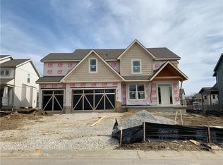 2529 SW River Trail Rd, Lees Summit, MO 64082