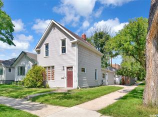 202 32nd St W, Saskatoon, SK S7L0S4