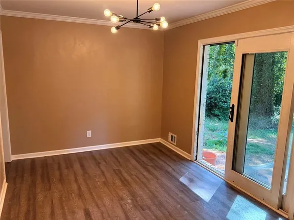 5626 Noblett Rd, Stone Mountain, GA 30087