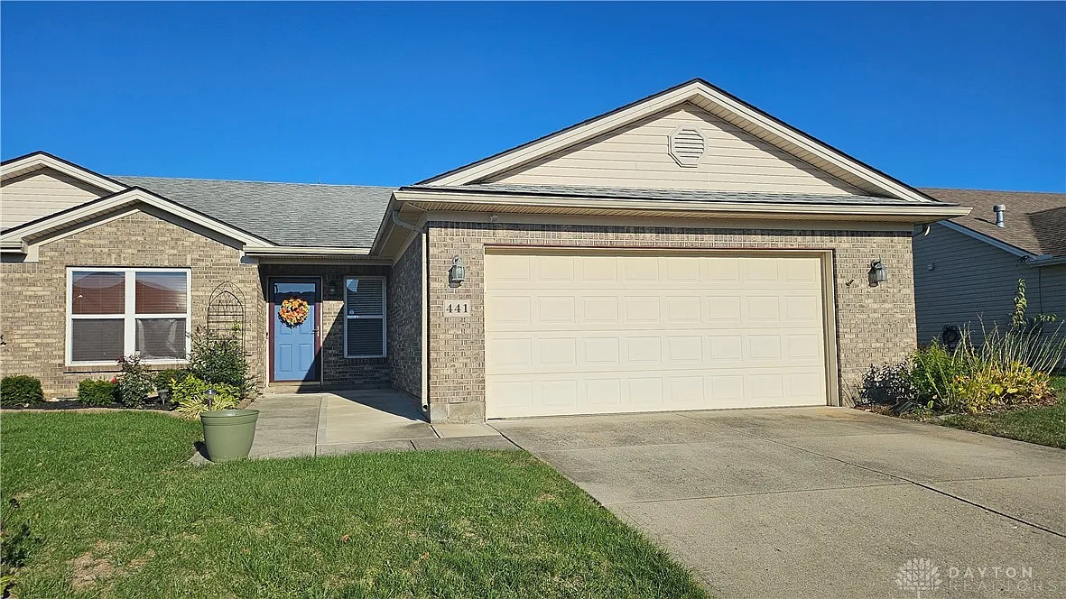 441 Concord Way photo 1