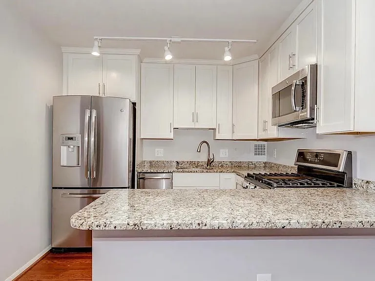 2401 H St NW #706 — Photo 8