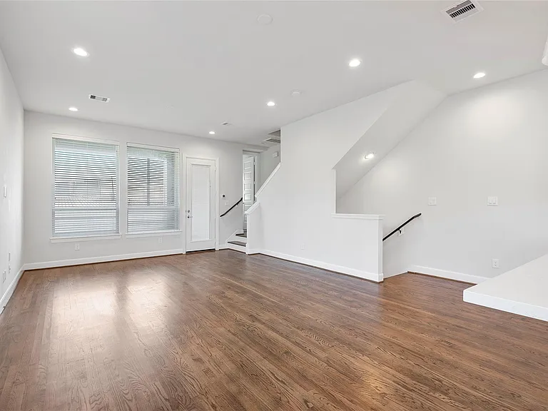 3004 Charline Ave — Photo 5