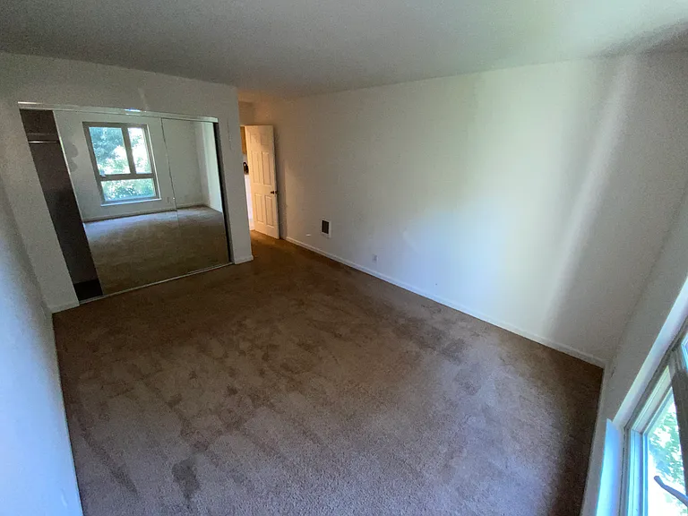 466 Crescent St #213 — Photo 11