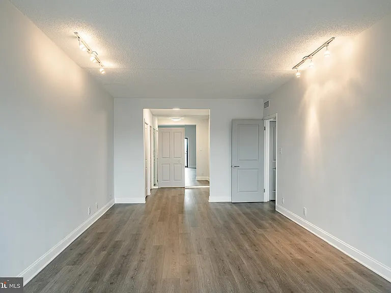 21510 Valley Forge Cir #1510 — Photo 24