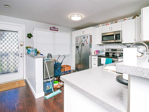 3rd image of 2802 Victoria Way #C4