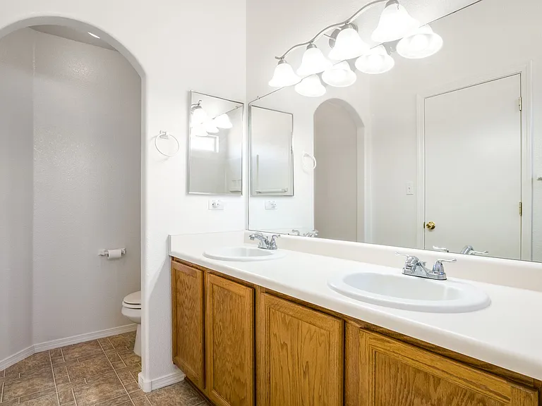 4705 Chow Ct NE — Photo 29