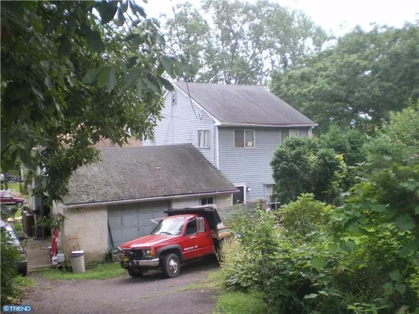 4 4th Ave, Schwenksville, PA 19473