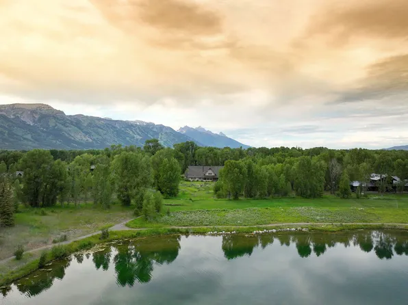 3220 Wilderness Ln, Wilson, WY 83014