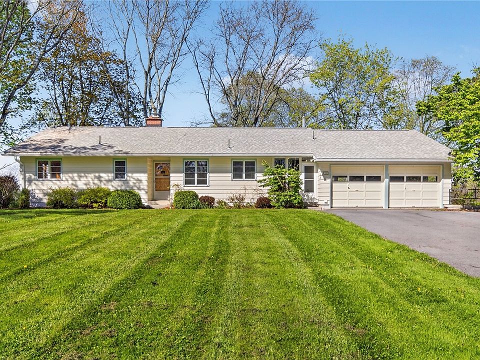 1st image of 11 Forest Ln