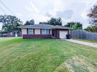 2631 2nd Ave, Groves, TX 77619