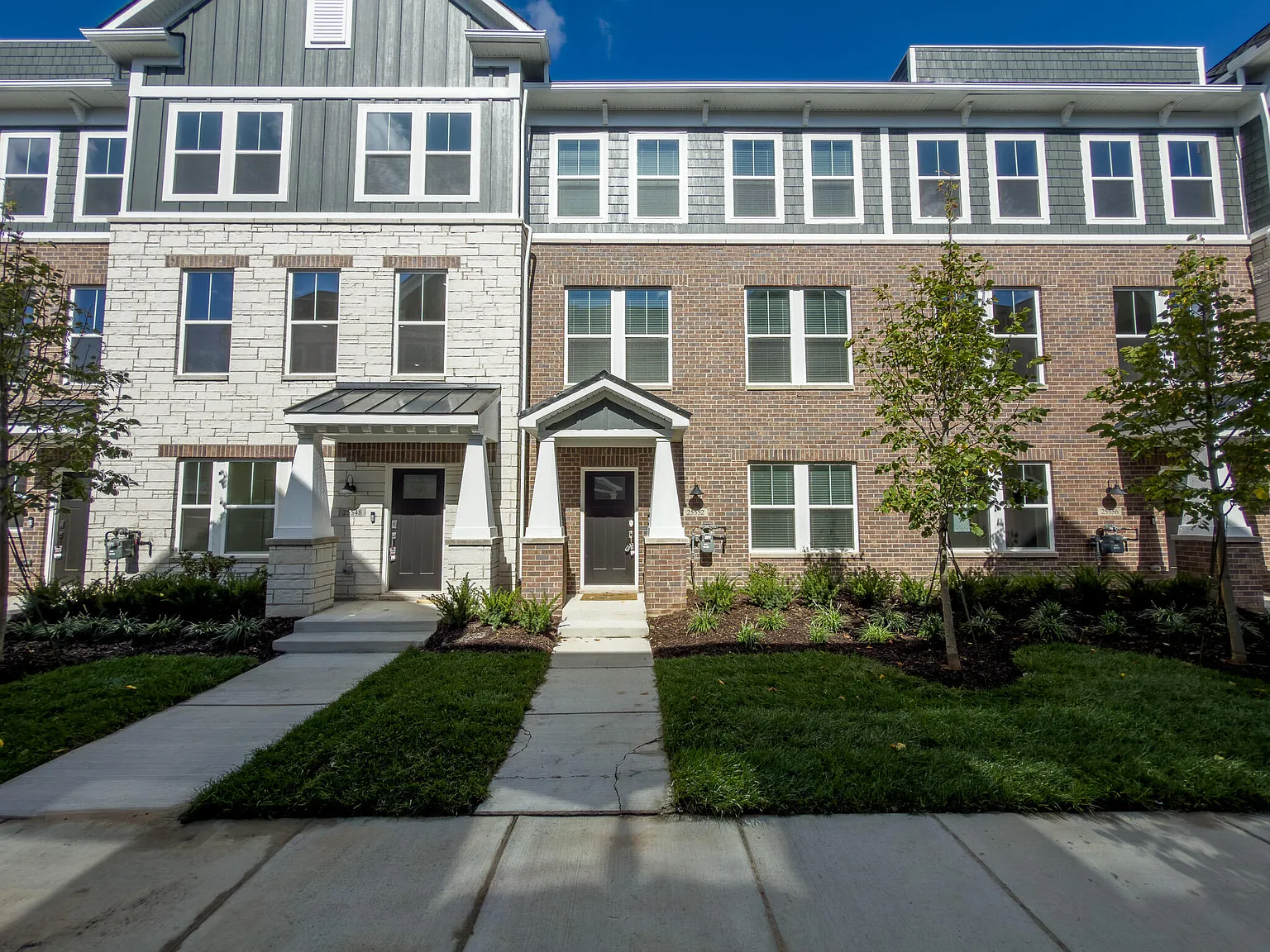 4 bed, 3.5 bath, 2179 sqft, $3,600 — Photo 2