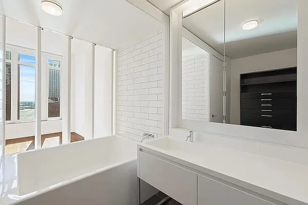 Rented by Promest LLC | media 29