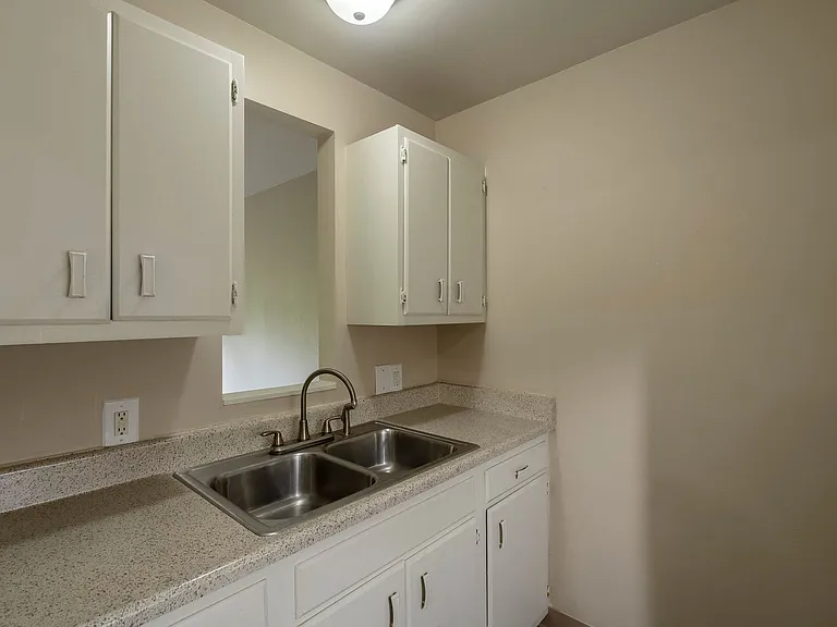 Oak Valley Apartments — Photo 61
