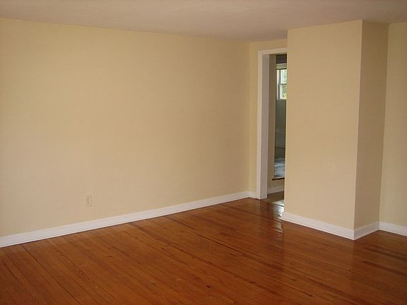 2nd image of 25 Grandview Ave