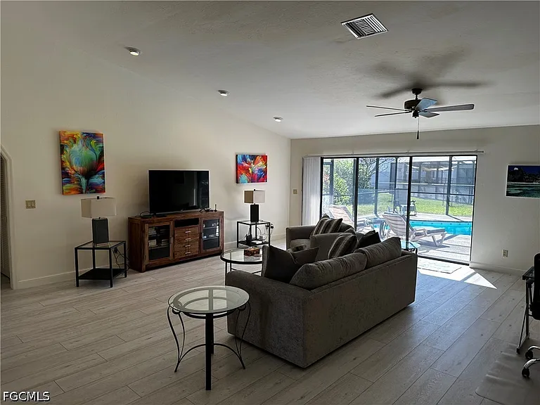 3402 SE 11th Ave — Photo 22