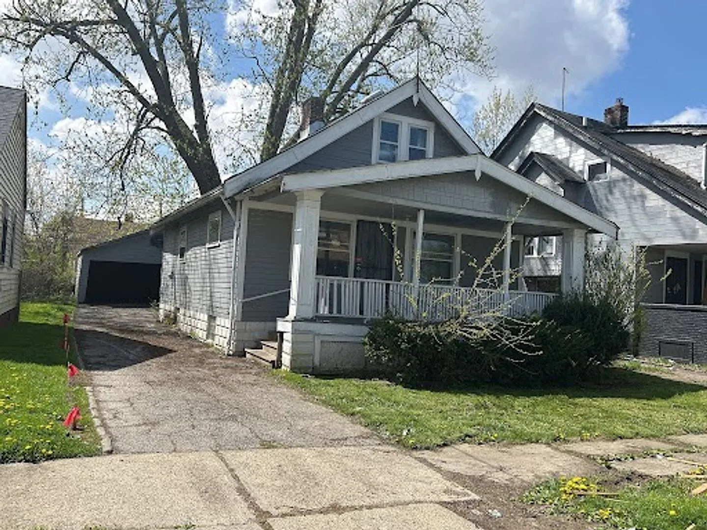 14612 Kingsford Ave photo 1